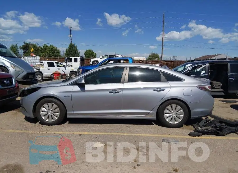 KMHE24L17HA046700 Photo# 15