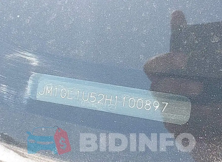 JM1GL1U52H1100897 Photo# 17