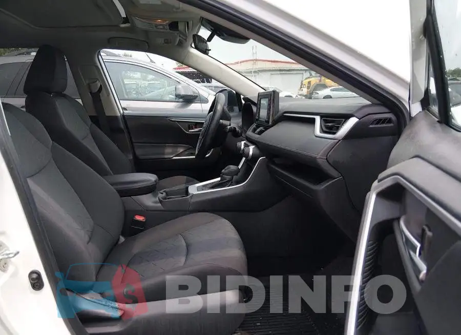 2T3P1RFV5MC227352 Photo# 5