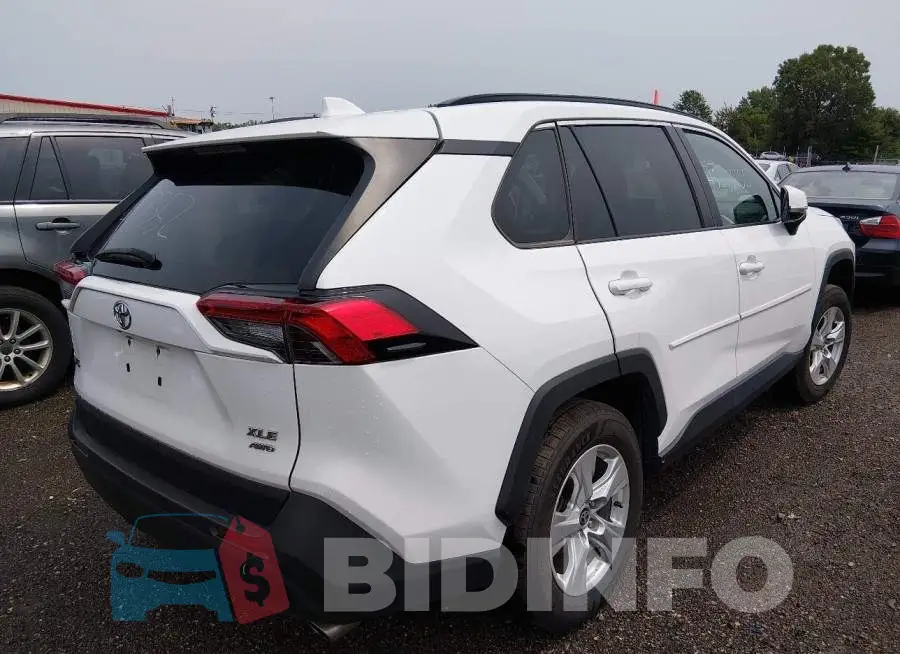 2T3P1RFV5MC227352 Photo# 4