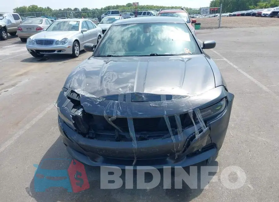 2C3CDXBG5JH180274 Photo# 12