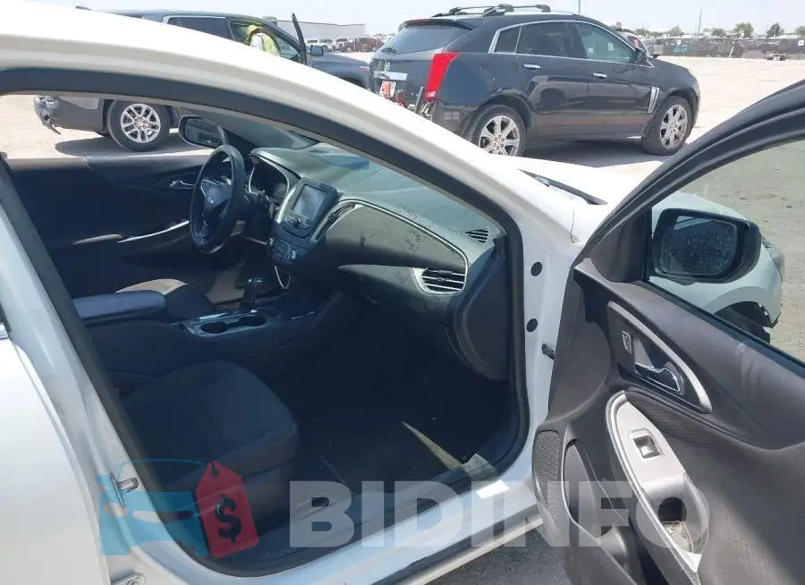 1G1ZB5ST2HF214866 Photo# 5