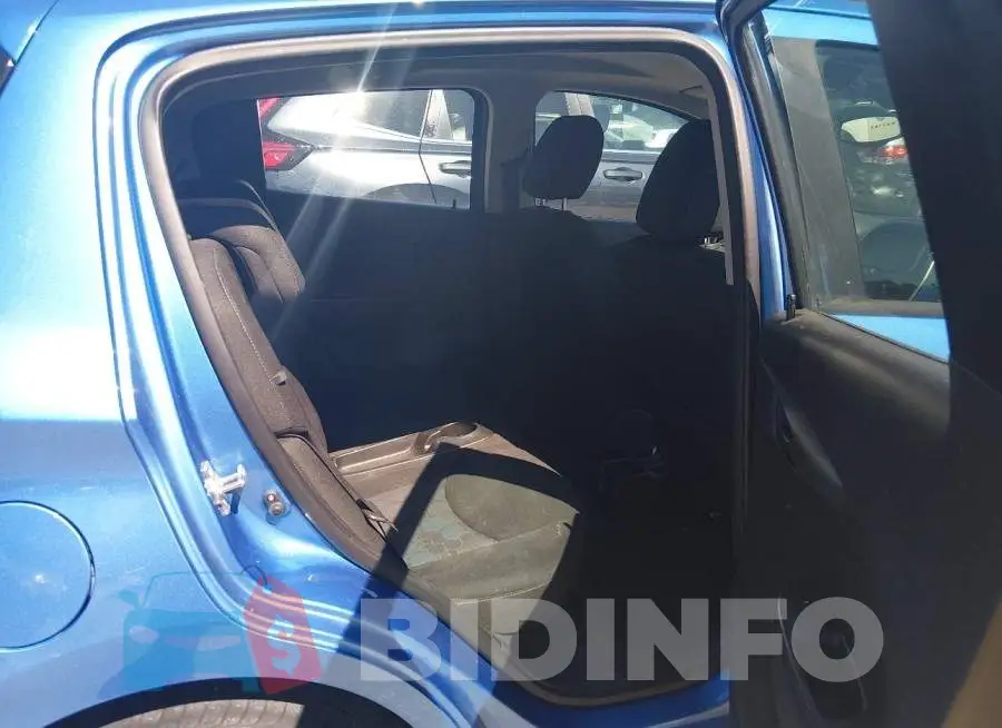 KL8CD6SA4HC785362 Photo# 8