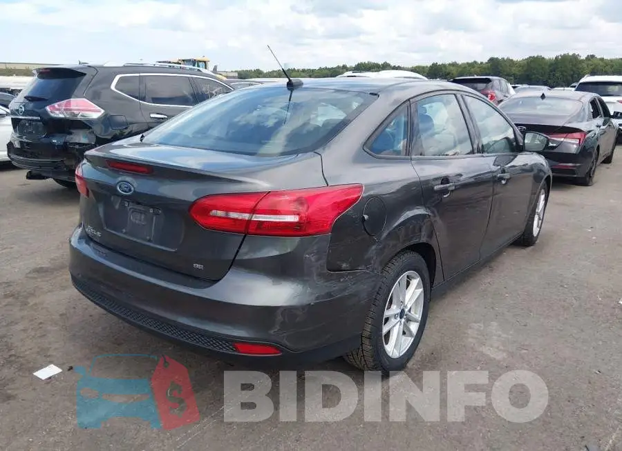 1FADP3F2XJL257938 Photo# 4