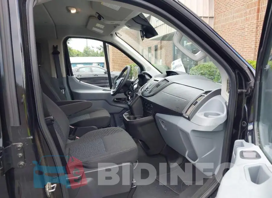 1FBZX2ZM8JKA71056 Photo# 5