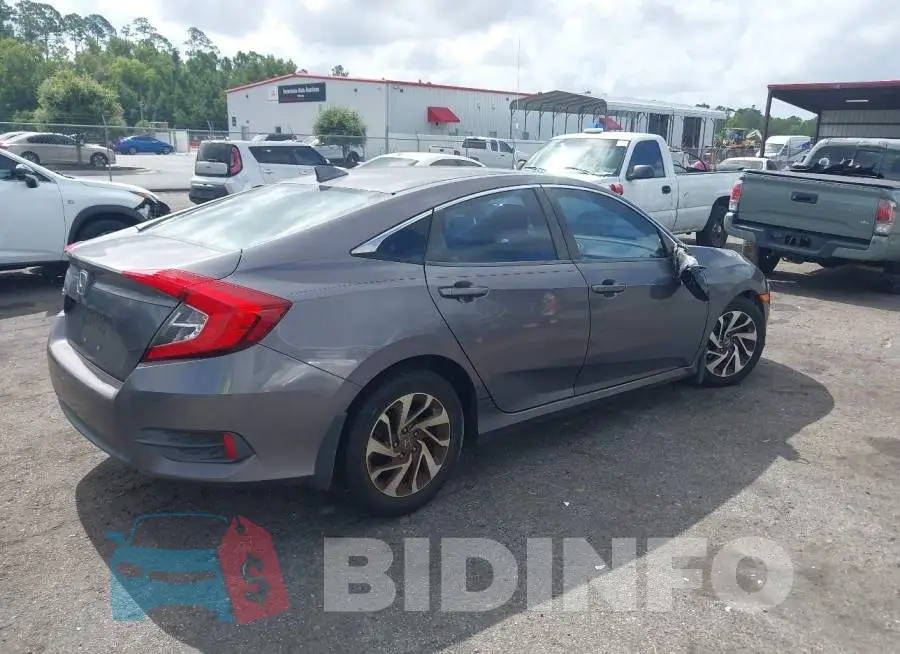 19XFC2F72HE033019 Photo# 4