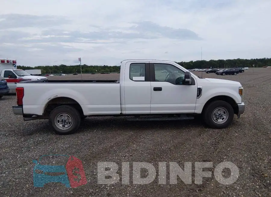 1FT7X2A62JEC84129 Photo# 19