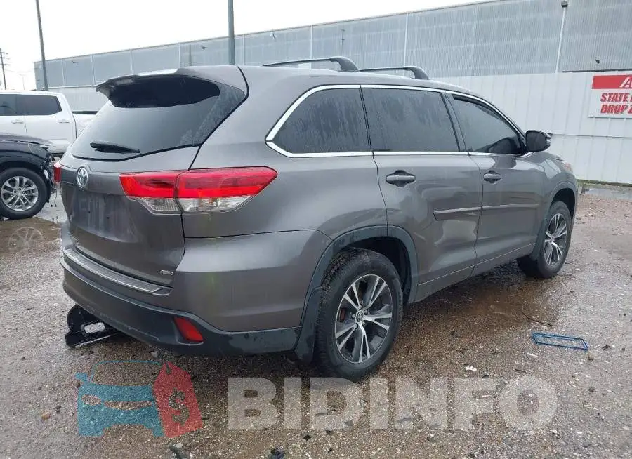 5TDBZRFH8JS861389 Photo# 4