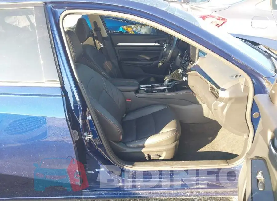 1N4BL4CV4RN418453 Photo# 5