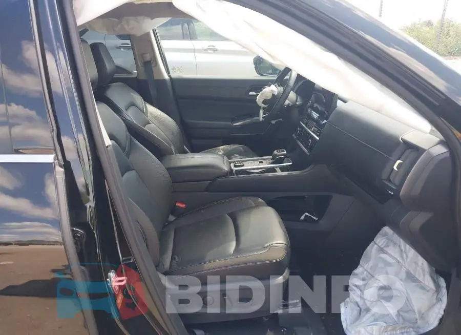 5N1DR3CD1PC257776 Photo# 5