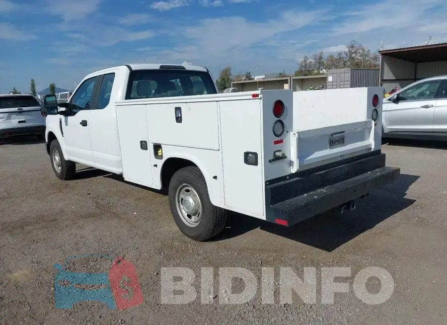 1FD8X3A63HEE29047 Photo# 3