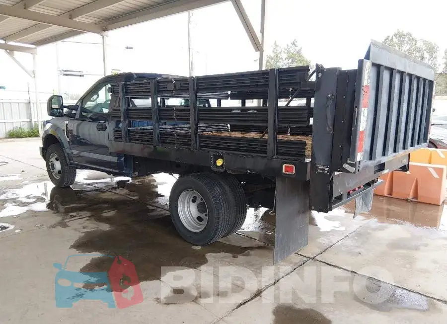 1FDRF3G65JEC69578 Photo# 3