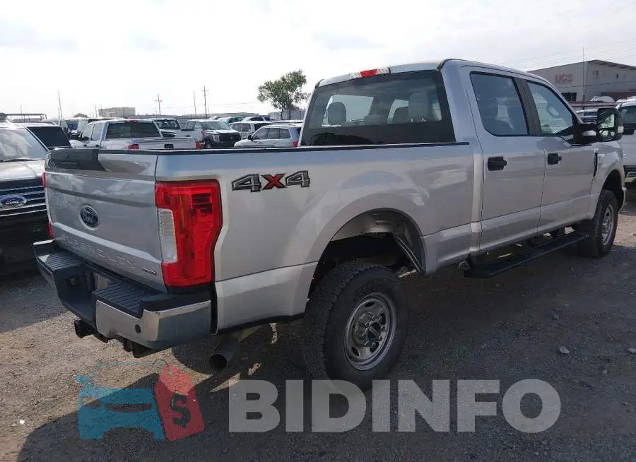 1FT7W2B61JEC83815 Photo# 4