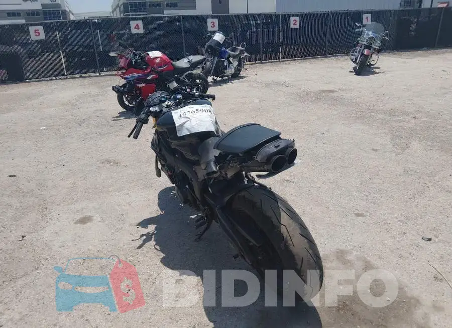 JH2PC40J3MK700117 Photo# 3