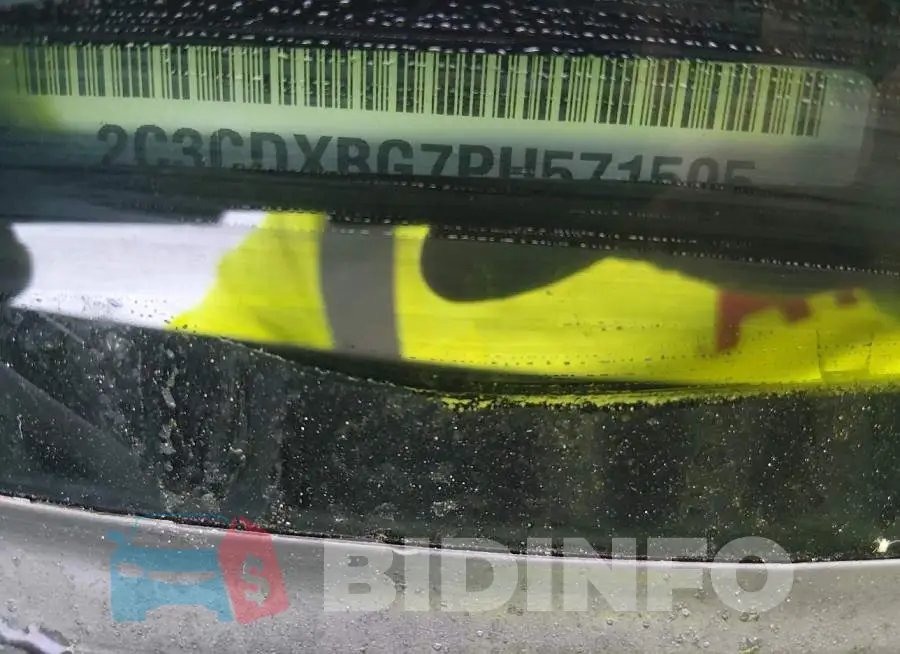 2C3CDXBG7PH571595 Photo# 9