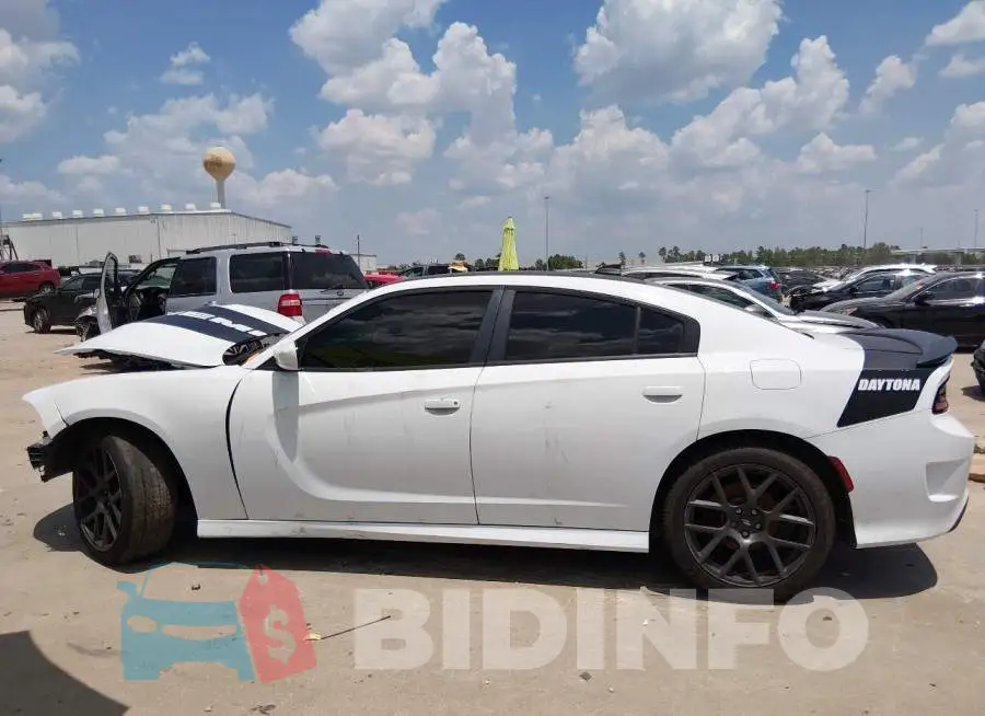 2C3CDXCT1HH532675 Photo# 15