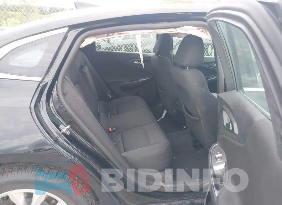 1G1ZD5ST1KF130068 Photo# 8