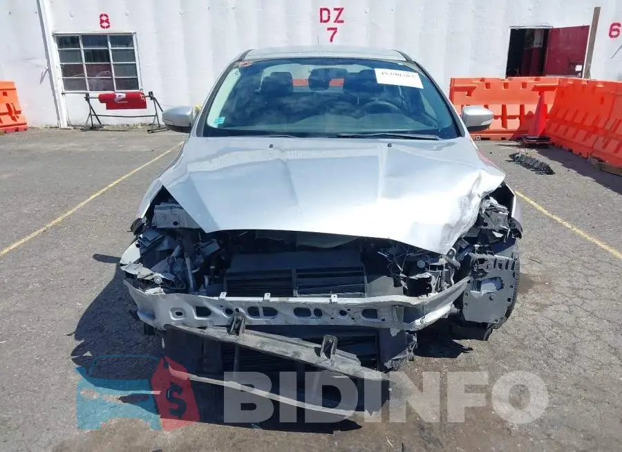 1FADP3F2XGL271041 Photo# 13
