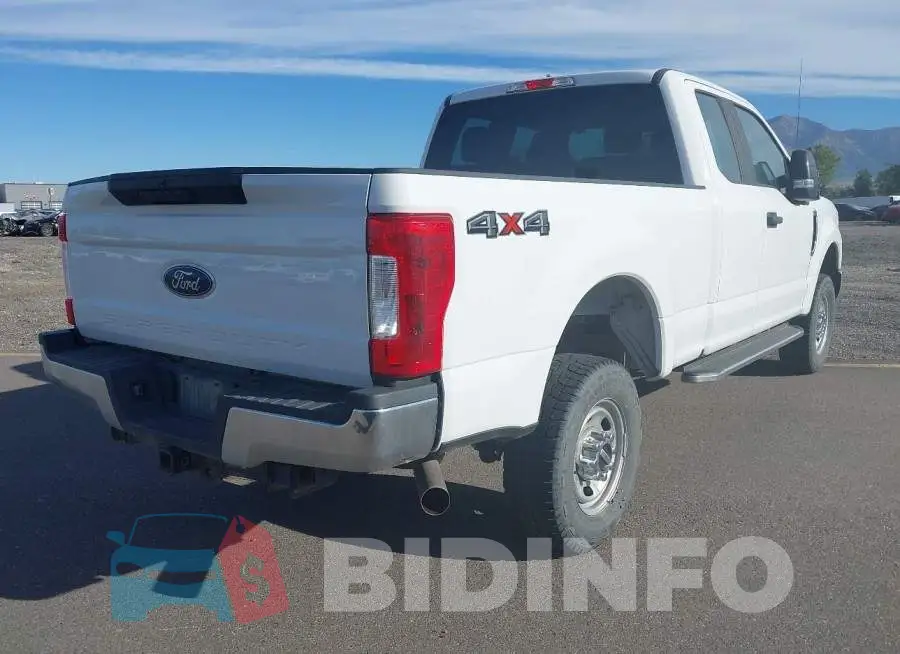 1FT7X2B64JEC83921 Photo# 4