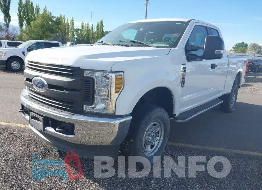 1FT7X2B64JEC83921 Photo# 2