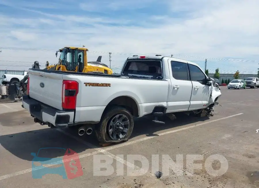 1FT8W3BM2PED84539 Photo# 4