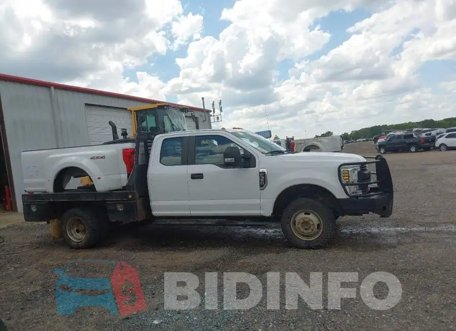 1FT8X3D66JEC84141 Photo# 17