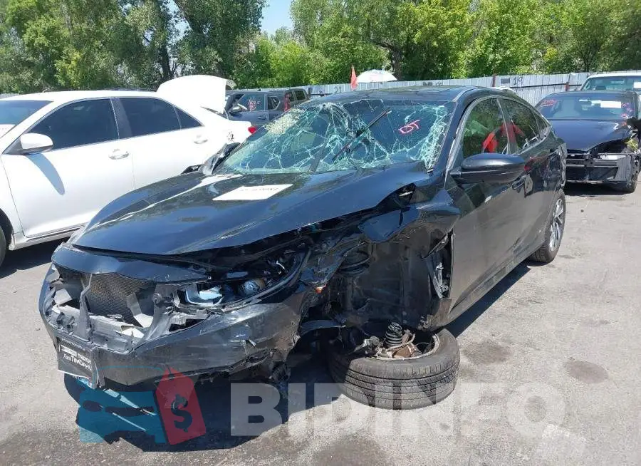 19XFC2F77HE058465 Photo# 6