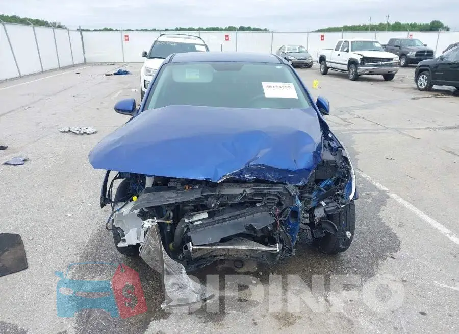 3KPC24A6XNE163612 Photo# 13