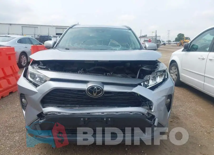 JTMP1RFV8KD518663 Photo# 12