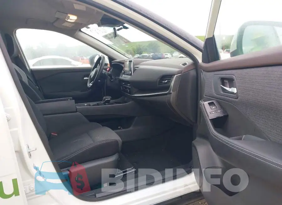 5N1BT3BA8PC795262 Photo# 5