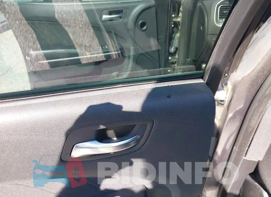 2C3CDXJG7LH175257 Photo# 6