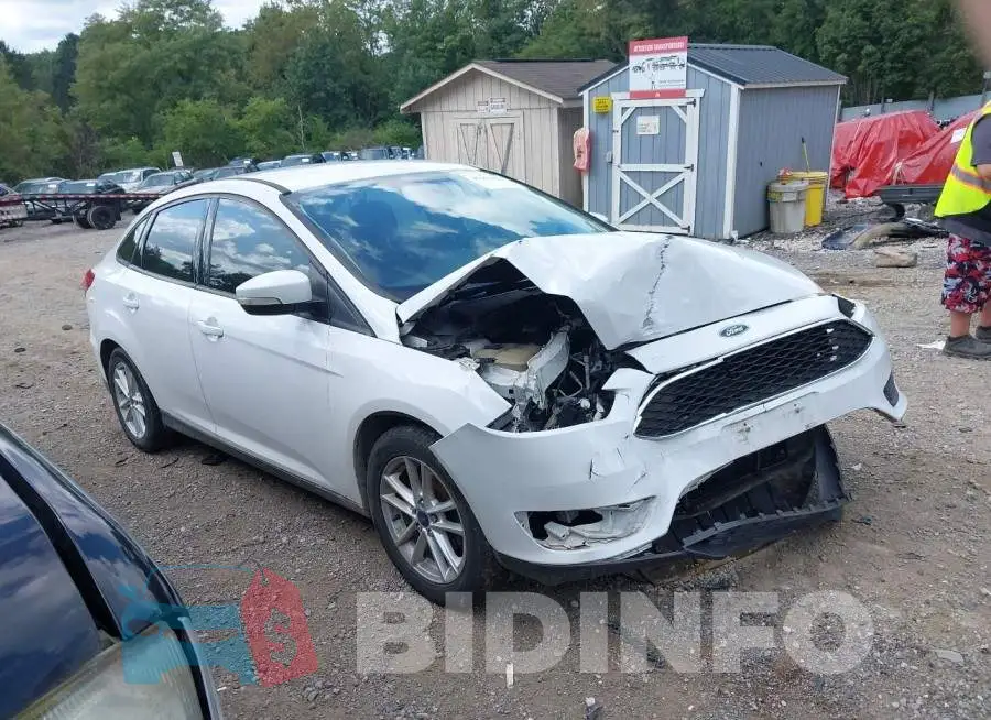1FADP3F22GL236347 Photo# 1