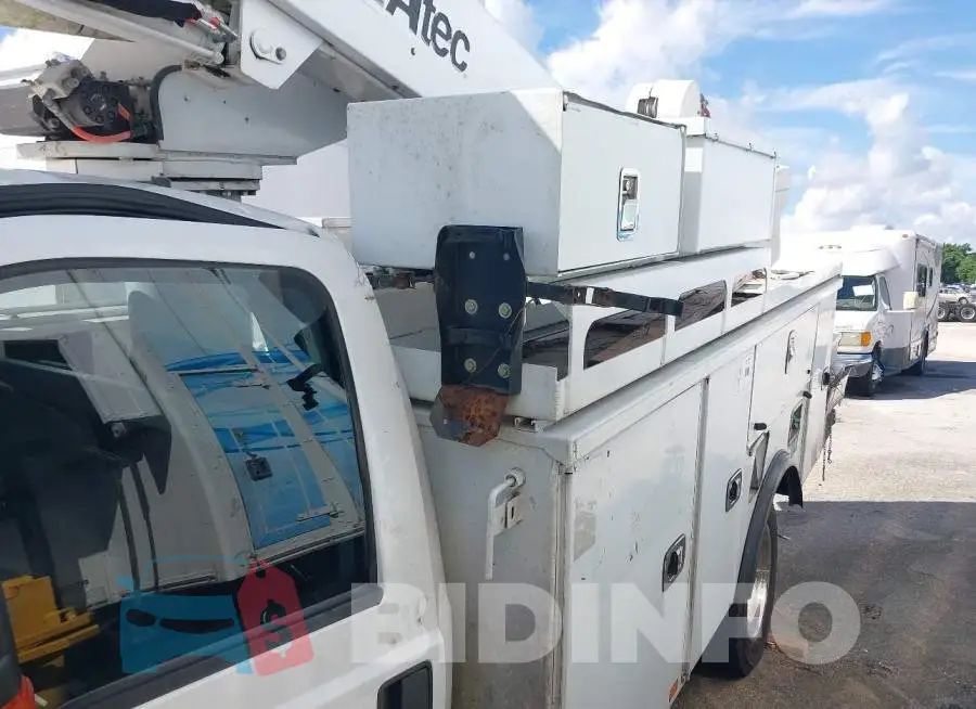 1FDUF5HT2GEA83080 Photo# 13