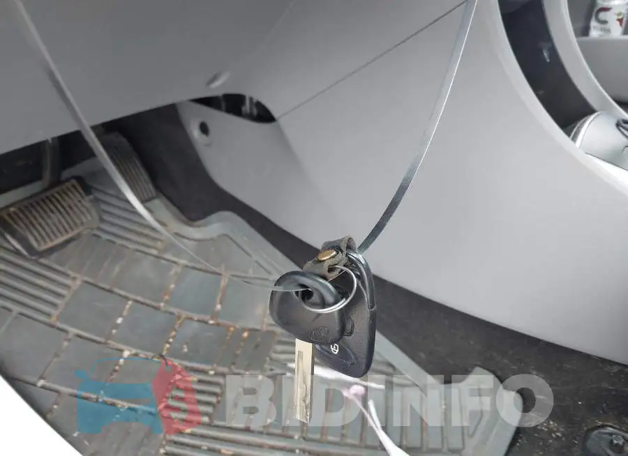 KMHCT4AE8HU381201 Photo# 11