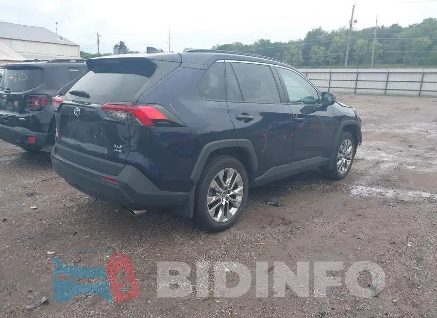2T3A1RFV4MW202740 Photo# 4