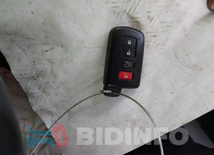 JTMDJREV1HD124242 Photo# 11
