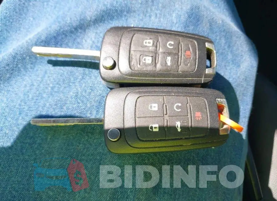 2G1105SA1J9105217 Photo# 11