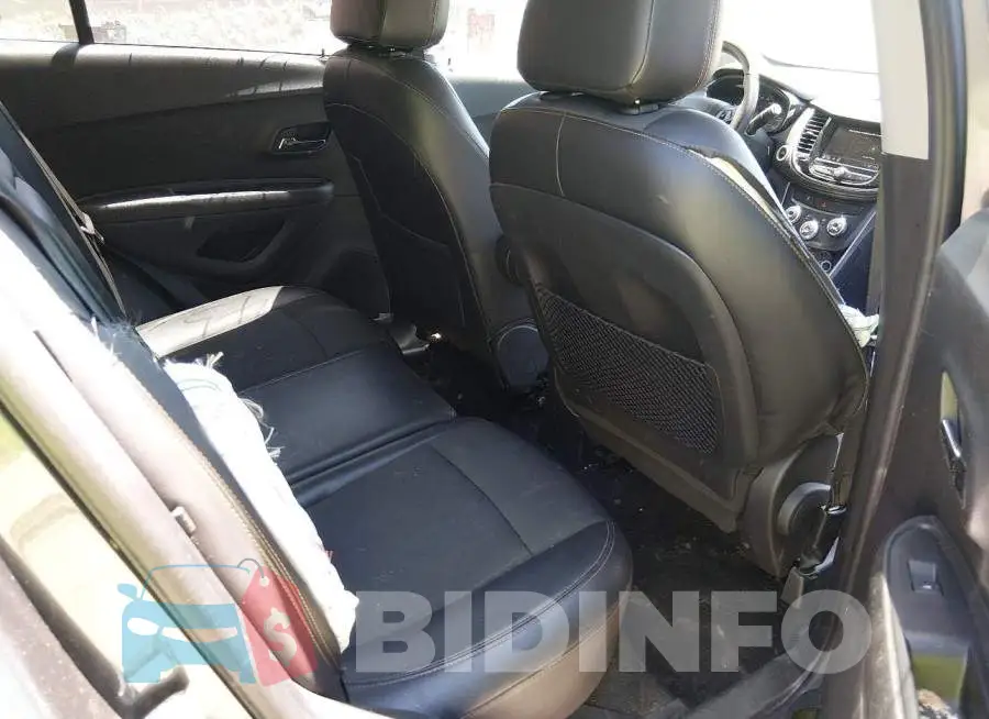KL7CJPSB8JB649825 Photo# 8