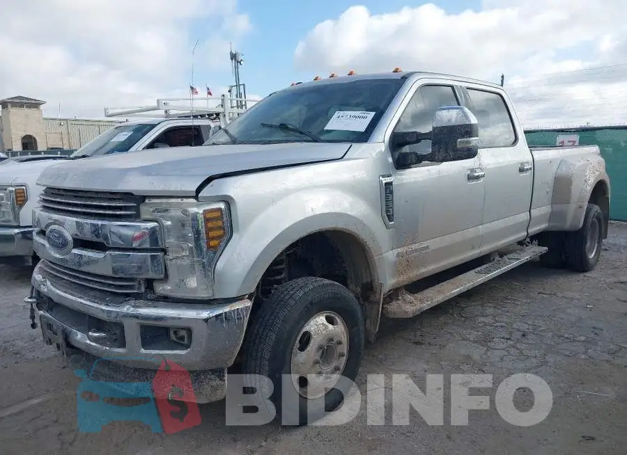 1FT8W3DT1JEB09725 Photo# 1
