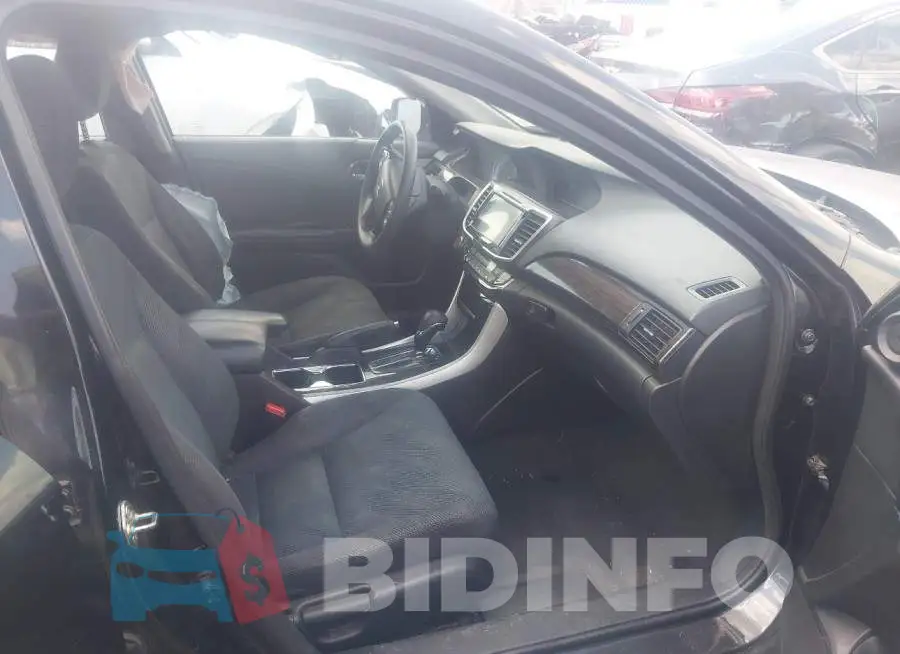 1HGCR2F70GA068405 Photo# 5