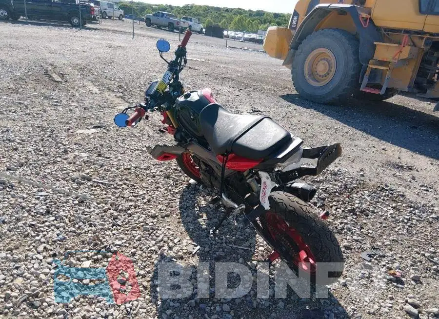 MLHJC7558J5000516 Photo# 3