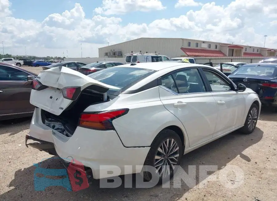 1N4BL4DW2TN325008 Photo# 4