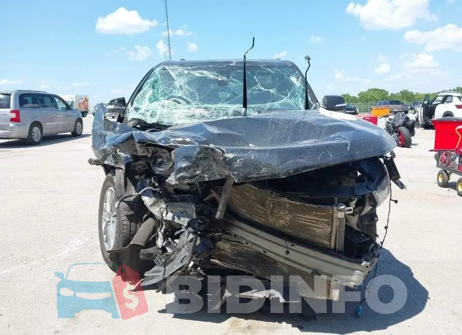 1GNEVGKW8PJ207572 Photo# 12