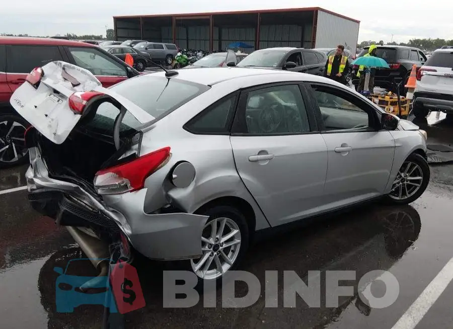 1FADP3F2XHL272496 Photo# 4