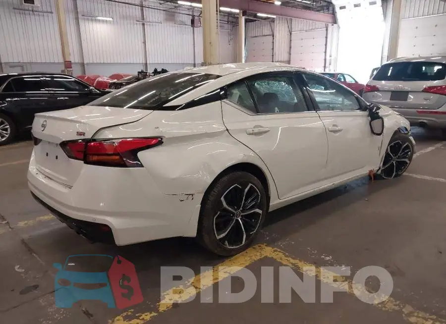 1N4BL4CV5SN304872 Photo# 4