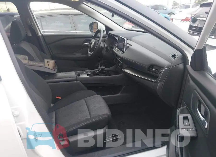 5N1BT3BA2RC700228 Photo# 5