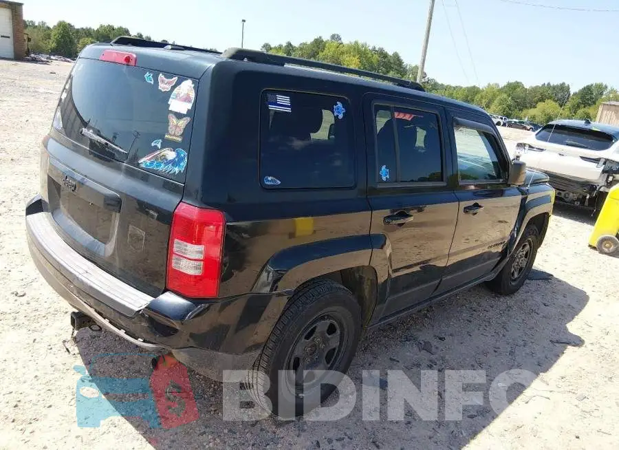 1C4NJPBAXGD528391 Photo# 4