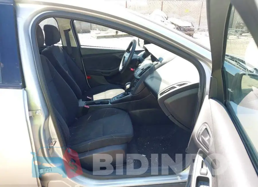 1FADP3E28JL310217 Photo# 5