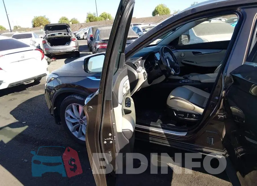 3PCAJ5M12KF125166 Photo# 5