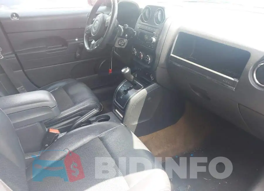 1C4NJPBA4GD636831 Photo# 5